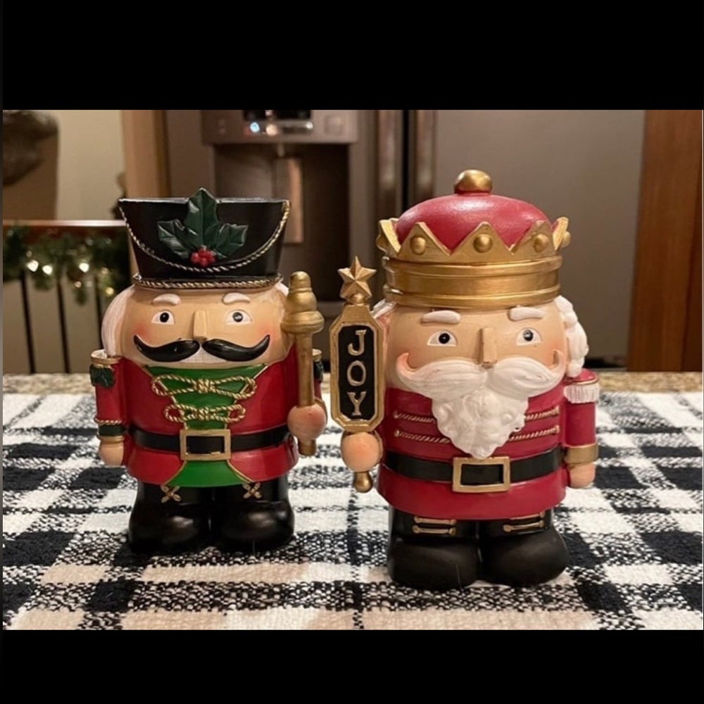 Festive Nutcracker Figurine Set - Red and Green